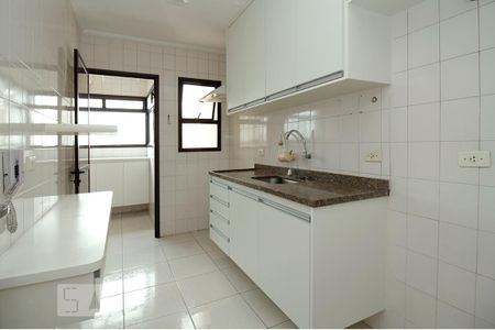Apartamento à venda com 70m², 2 quartos e 2 vagas Apartamento à venda com 70m², 2 quartos e 2 vagasCozinha