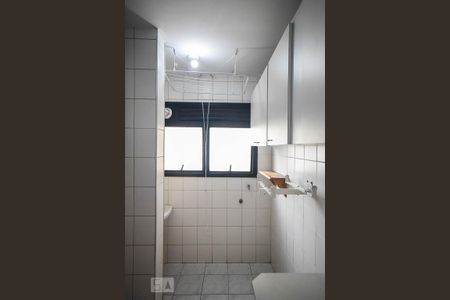 Apartamento para alugar com 67m², 2 quartos e 1 vaga Apartamento para alugar com 67m², 2 quartos e 1 vagaÁrea de serviço