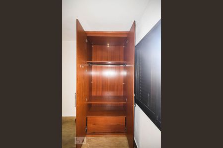 Armário do quarto de apartamento para alugar com 2 quartos, 67m² em Vila Sônia, São Paulo