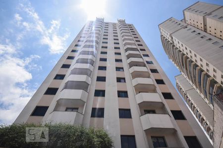 Apartamento para alugar com 67m², 2 quartos e 1 vaga Apartamento para alugar com 67m², 2 quartos e 1 vagaFachada
