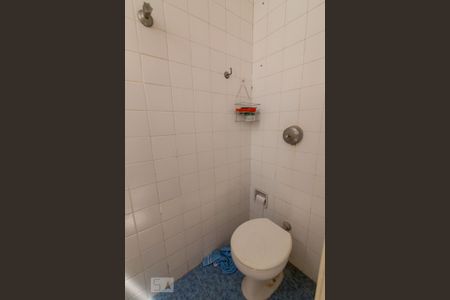Apartamento para alugar com 75m², 2 quartos e 1 vaga Apartamento para alugar com 75m², 2 quartos e 1 vagaBanheiro de Serviço
