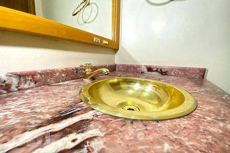 Casa à venda com 213m², 3 quartos e 2 vagasBanheiro 2