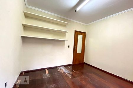 Casa à venda com 213m², 3 quartos e 2 vagasQuarto 2