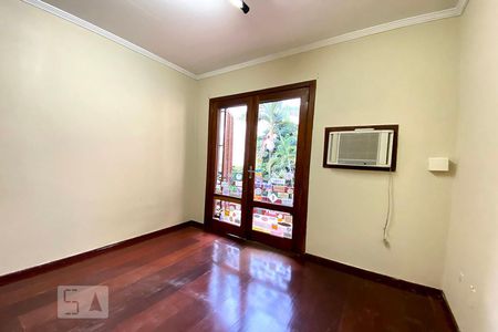 Casa à venda com 213m², 3 quartos e 2 vagasQuarto 2