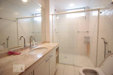 Apartamento à venda com 161m², 3 quartos e 1 vagabanheiro