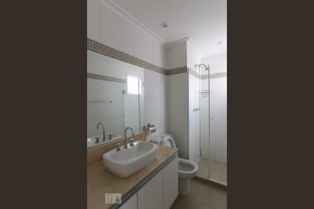 Apartamento para alugar com 128m², 3 quartos e 4 vagasBanheiro Suíte 02