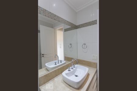 Apartamento para alugar com 128m², 3 quartos e 4 vagasBanheiro Suíte 01