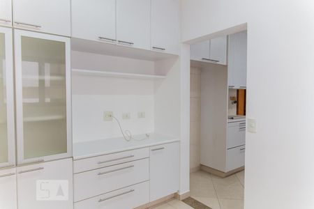 Apartamento à venda com 194m², 4 quartos e 3 vagasCopa
