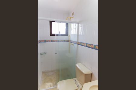 Apartamento à venda com 194m², 4 quartos e 3 vagasBanheiro da Suíte 1