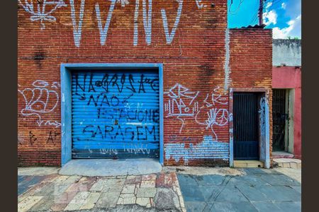 Casa à venda com 230m², 6 quartos e 1 vagaFachada