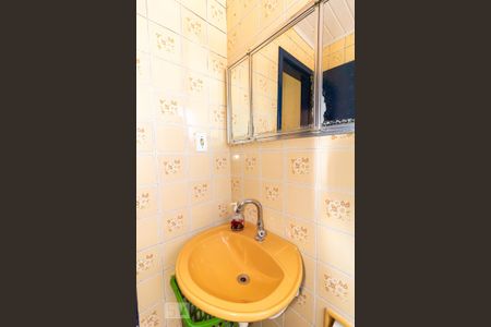 Casa à venda com 230m², 6 quartos e 1 vagaBanheiro - Casa 3