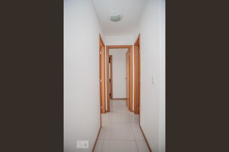 Apartamento à venda com 93m², 2 quartos e 2 vagasCorredor