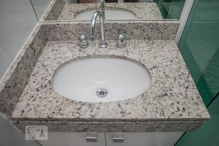 Apartamento à venda com 93m², 2 quartos e 2 vagasBanheiro Social