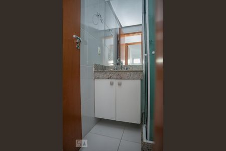 Apartamento à venda com 93m², 2 quartos e 2 vagasBanheiro Social