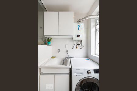 Apartamento para alugar com 60m², 2 quartos e 1 vagaÁrea de Serviço