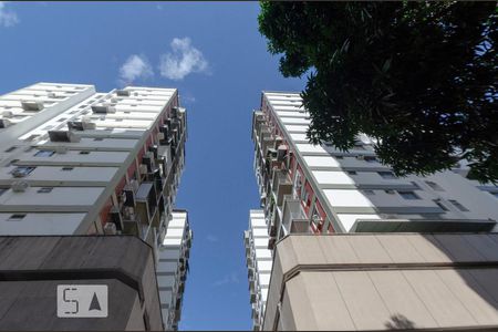 Apartamento à venda com 70m², 2 quartos e 1 vagaFachada