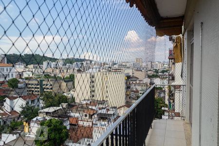 Apartamento à venda com 81m², 3 quartos e 2 vagasvaranda