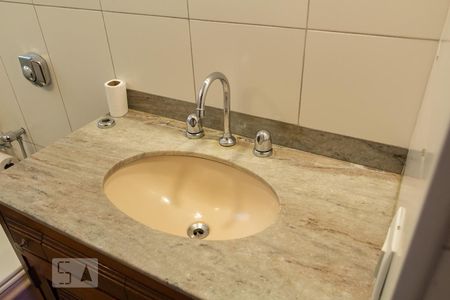 Apartamento à venda com 81m², 3 quartos e 2 vagasbanheiro social