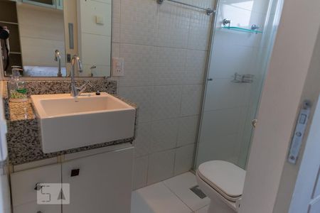 Apartamento à venda com 60m², 2 quartos e 1 vaga Apartamento à venda com 60m², 2 quartos e 1 vagaBanheiro da suite