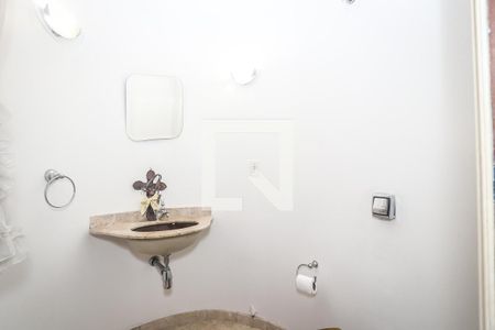 Casa à venda com 150m², 3 quartos e 4 vagas Casa à venda com 150m², 3 quartos e 4 vagasLavabo