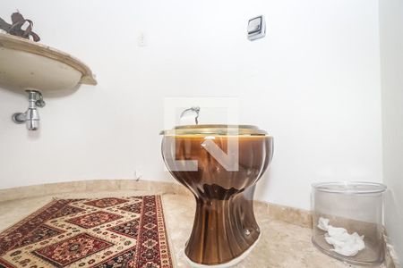 Casa à venda com 150m², 3 quartos e 4 vagas Casa à venda com 150m², 3 quartos e 4 vagasLavabo