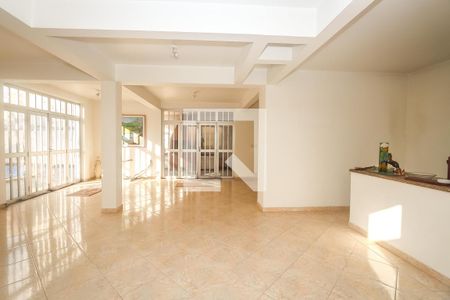 Casa à venda com 150m², 3 quartos e 4 vagas Casa à venda com 150m², 3 quartos e 4 vagasArea da Piscina