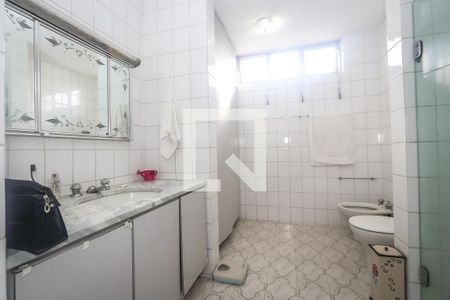 Casa à venda com 150m², 3 quartos e 4 vagas Casa à venda com 150m², 3 quartos e 4 vagasBanheiro 2