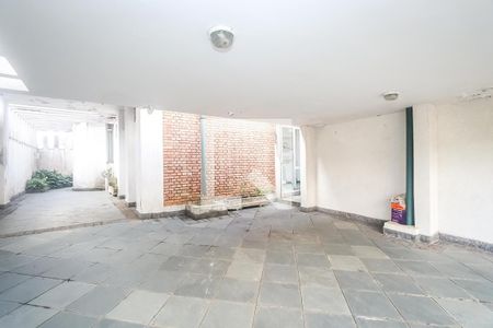 Casa à venda com 150m², 3 quartos e 4 vagas Casa à venda com 150m², 3 quartos e 4 vagasGaragem