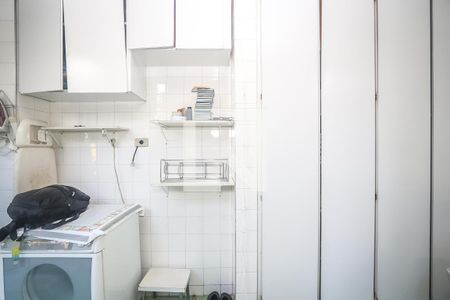 Casa à venda com 150m², 3 quartos e 4 vagas Casa à venda com 150m², 3 quartos e 4 vagasLavanderia