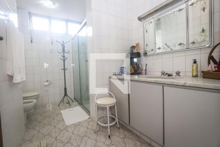 Casa à venda com 150m², 3 quartos e 4 vagas Casa à venda com 150m², 3 quartos e 4 vagasBanheiro da Suite