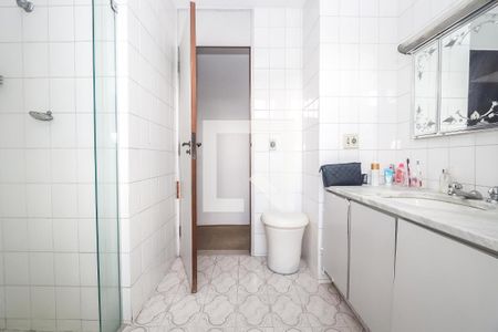 Casa à venda com 150m², 3 quartos e 4 vagas Casa à venda com 150m², 3 quartos e 4 vagasBanheiro 2