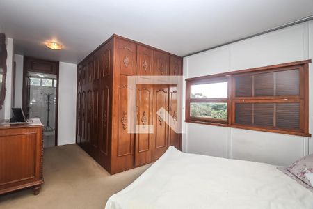 Casa à venda com 150m², 3 quartos e 4 vagas Casa à venda com 150m², 3 quartos e 4 vagasSuite