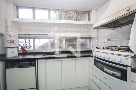 Casa à venda com 150m², 3 quartos e 4 vagas Casa à venda com 150m², 3 quartos e 4 vagasCozinha