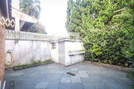 Casa à venda com 150m², 3 quartos e 4 vagas Casa à venda com 150m², 3 quartos e 4 vagasQuintal