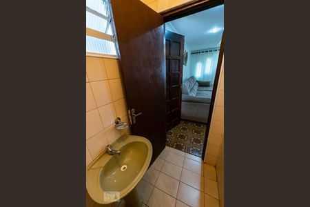 Casa à venda com 220m², 3 quartos e 4 vagasLavabo