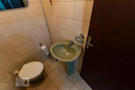 Casa à venda com 220m², 3 quartos e 4 vagasLavabo