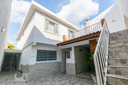 Casa à venda com 220m², 3 quartos e 4 vagasFachada