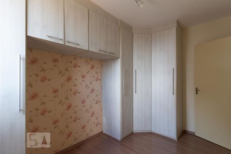 Quarto 1 de apartamento para alugar com 2 quartos, 53m² em Jardim Roberto, Osasco