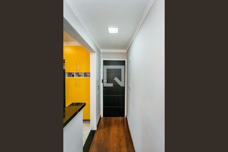Entrada de apartamento à venda com 2 quartos, 54m² em Parque Maria Domitila, São Paulo