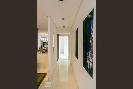 Apartamento à venda com 130m², 3 quartos e 3 vagasCorredor