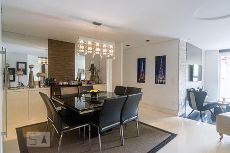 Apartamento à venda com 130m², 3 quartos e 3 vagasSala