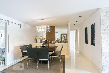 Apartamento à venda com 130m², 3 quartos e 3 vagasSala