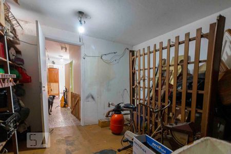 Casa para alugar com 900m², 5 quartos e 6 vagasDespensa Terceiro Pavimento 