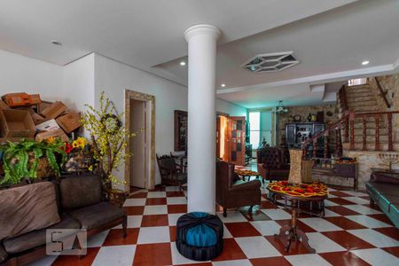 Sala de casa para alugar com 5 quartos, 900m² em Vila Marieta, São Paulo