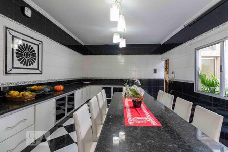 Casa para alugar com 900m², 5 quartos e 6 vagasCozinha Segundo Pavimento