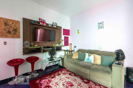 Casa para alugar com 900m², 5 quartos e 6 vagasSala - Casa Fundos