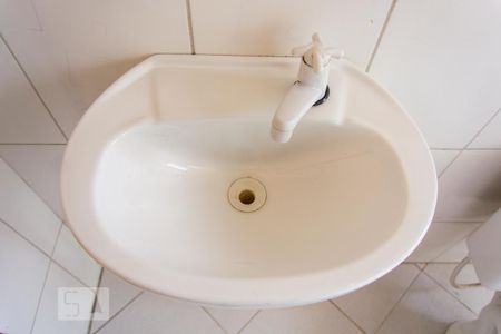 Detalhe - Banheiro de kitnet/studio para alugar com 1 quarto, 20m² em Parque João Ramalho, Santo André