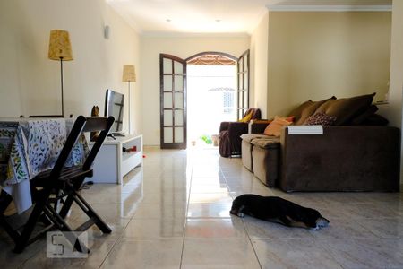 Casa à venda com 382m², 5 quartos e 1 vagaSala segundo andar