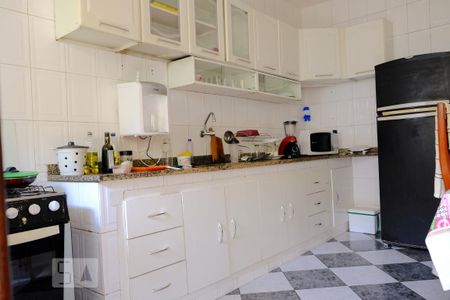 Casa à venda com 382m², 5 quartos e 1 vagaCozinha