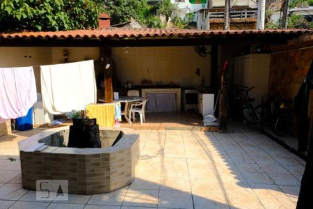 Casa à venda com 382m², 5 quartos e 1 vagaVista da suíte 3